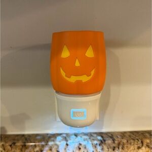 New Scentsy Jack-O-Lantern Wall Fan Diffuser Pod System Night Light Halloween